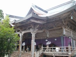 成相寺の本堂